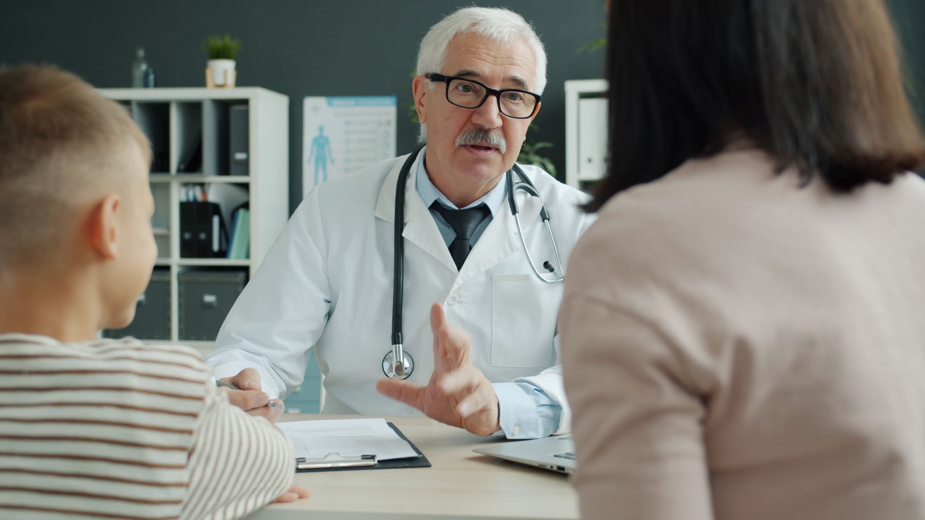 Alzheimer : votre assiette peut réduire de 45 % les risques !