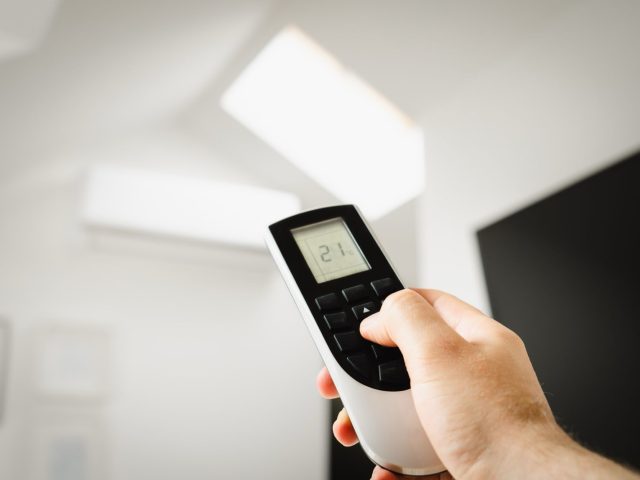 Changer de fournisseur d&rsquo;électricité et gaz : alléger sa facture sans